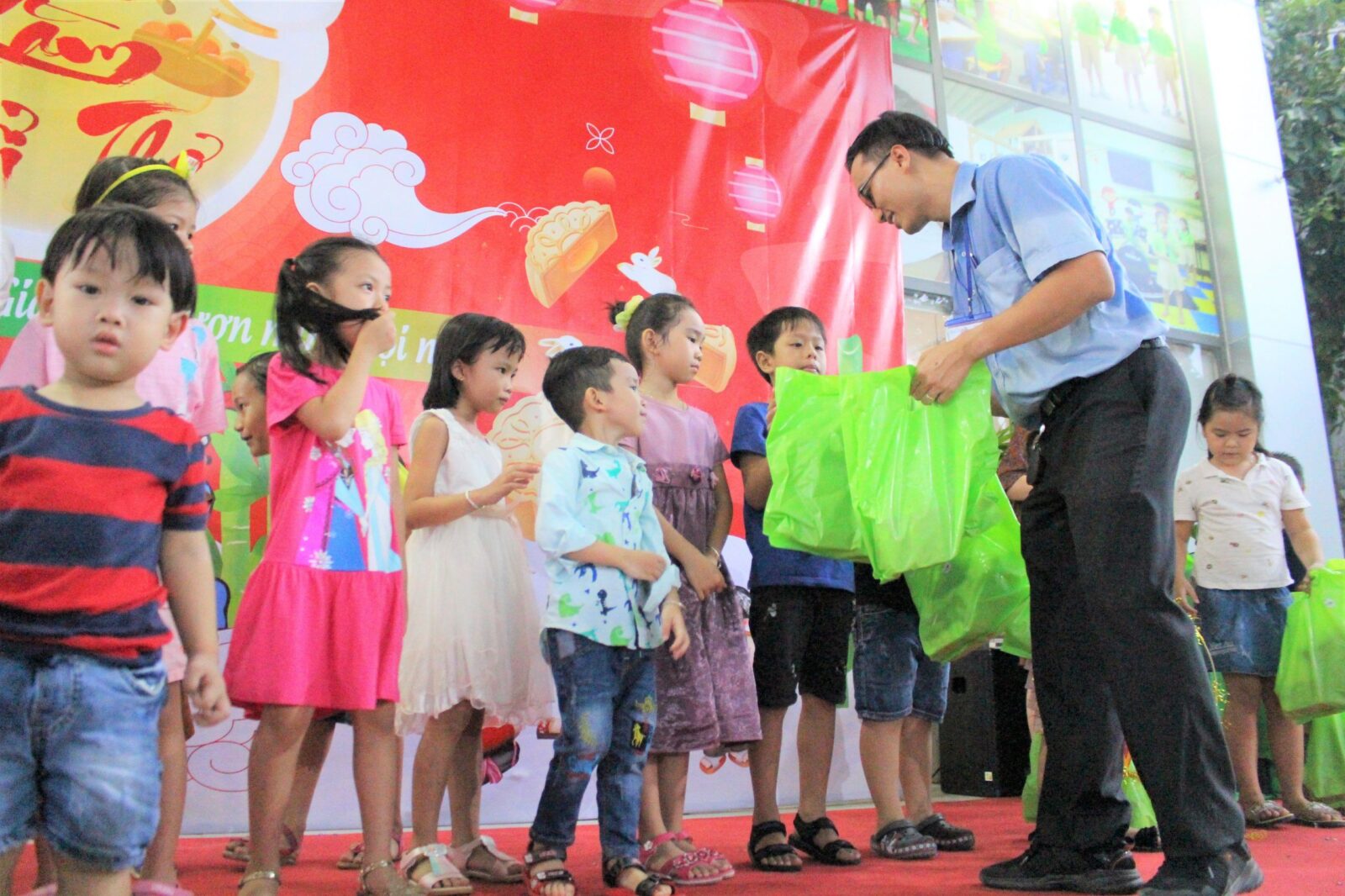 Lễ hội Trung thu đầy màu sắc tại trường hội  nhập quốc tế B’School Quận 12