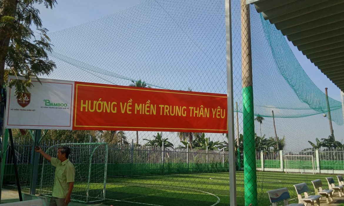 Bamboo School tổ chức lễ phát động quyên góp ủng hộ đồng bào lũ lụt miền Trung.