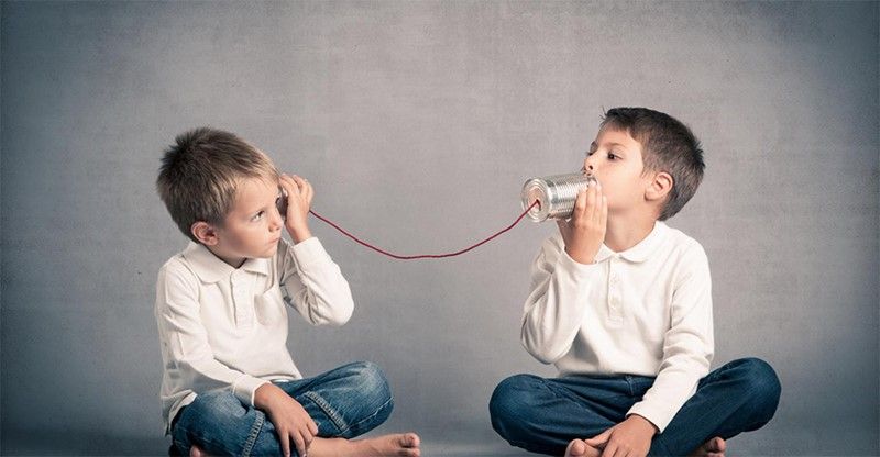 Dạy cho trẻ biết lắng nghe và thấu hiểu ý kiến của người khác 
