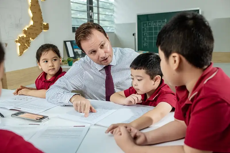 Cho trẻ học ngoại ngữ sớm không chỉ là một xu hướng giáo dục mà là nền tảng quan trọng để phát triển toàn diện