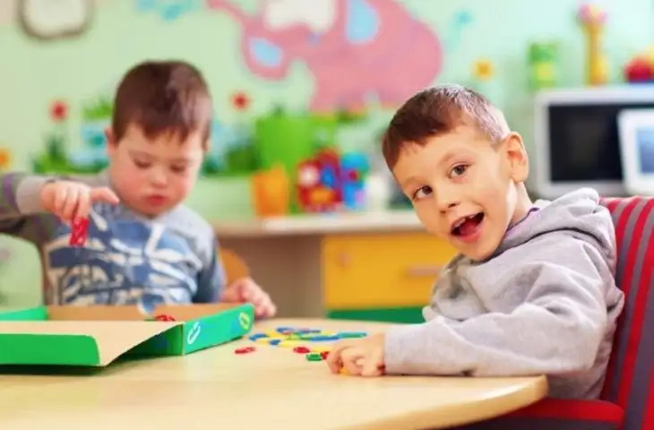 Các Nhóm Dấu Hiệu Tự Kỷ Ở Trẻ Cần Chú Ý