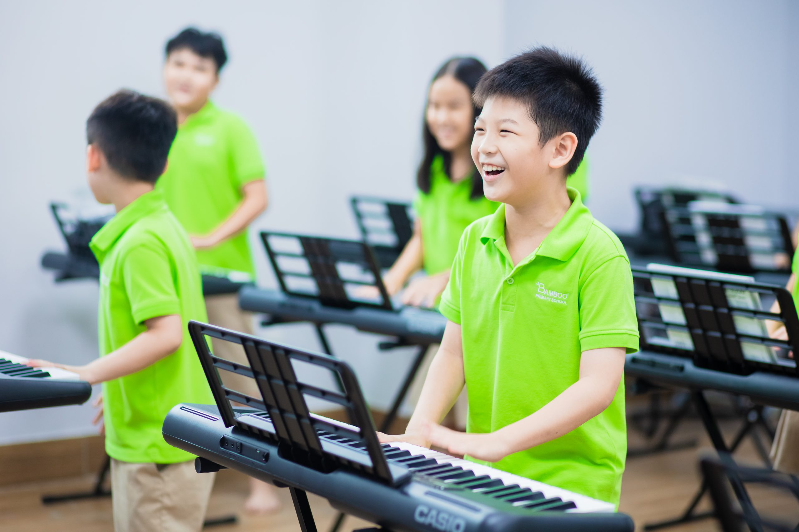 Tại Bamboo School, các hoạt động thiện nguyện ang tính giáo dục trẻ biết yêu thương và sẻ chia nhều hơn thông qua thực tiễn