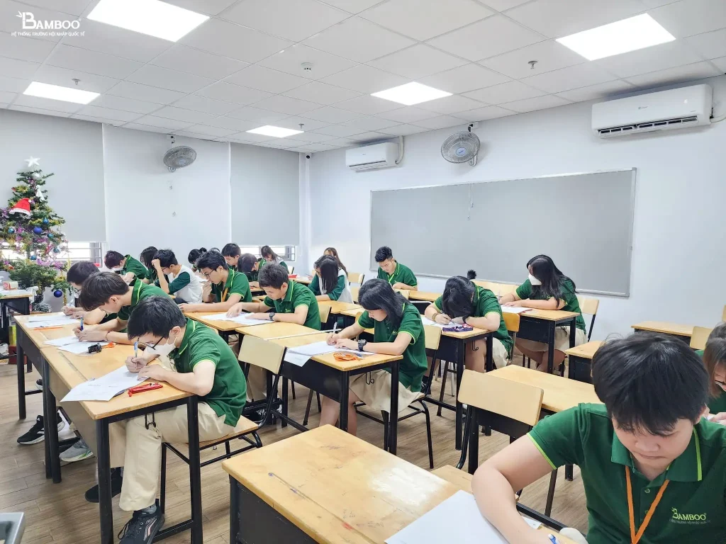 tỉ lệ chọi tuyển sinh lớp 10