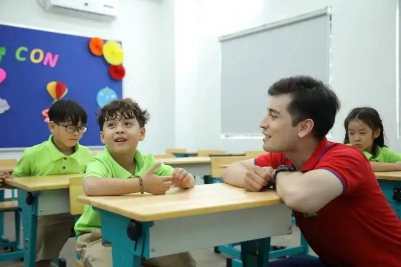 Dạy trẻ biết lắng nghe
