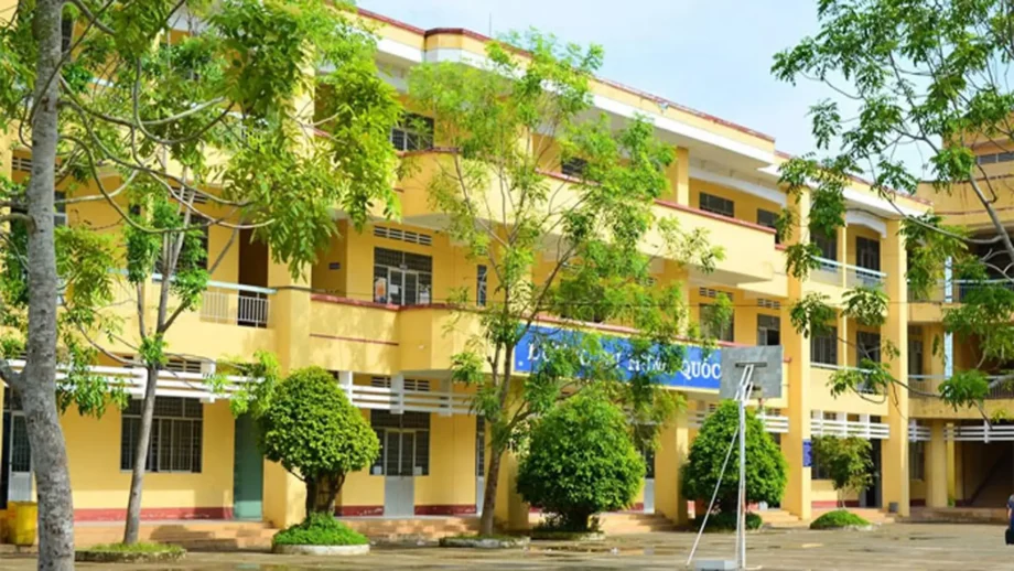 trường bán công