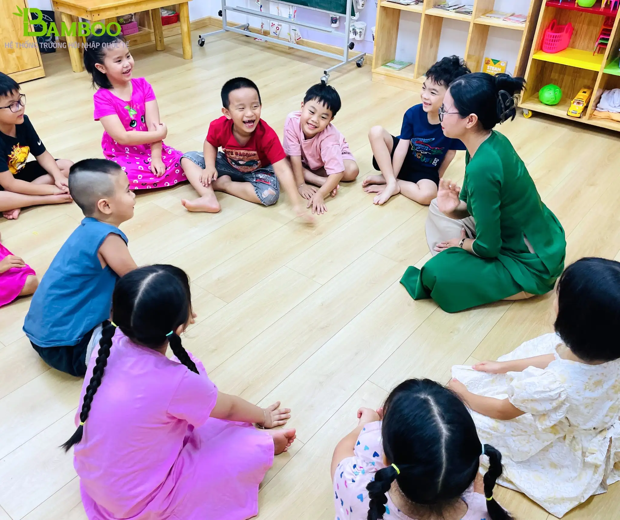Tạo cho trẻ cảm giác an toàn để giao tiếp cởi mở hơn