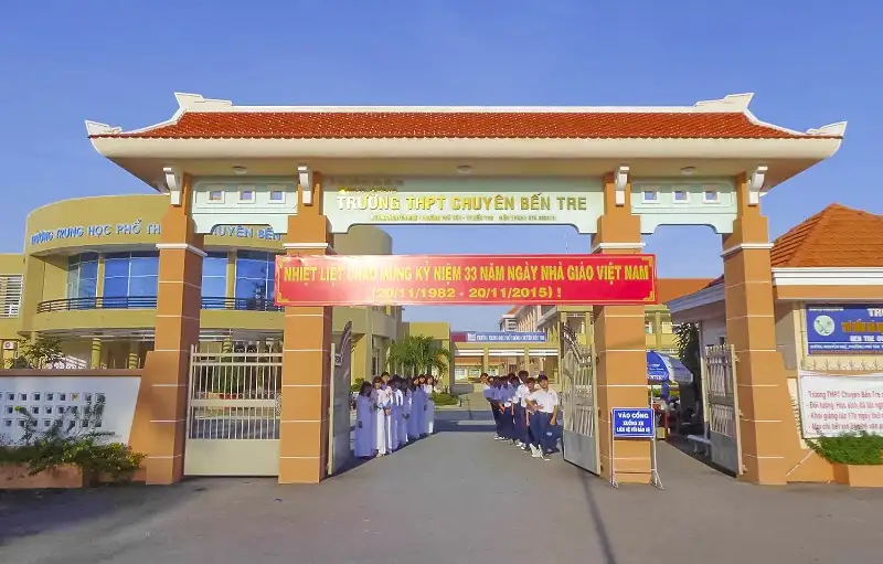 Trường THPT chuyên Bến Tre