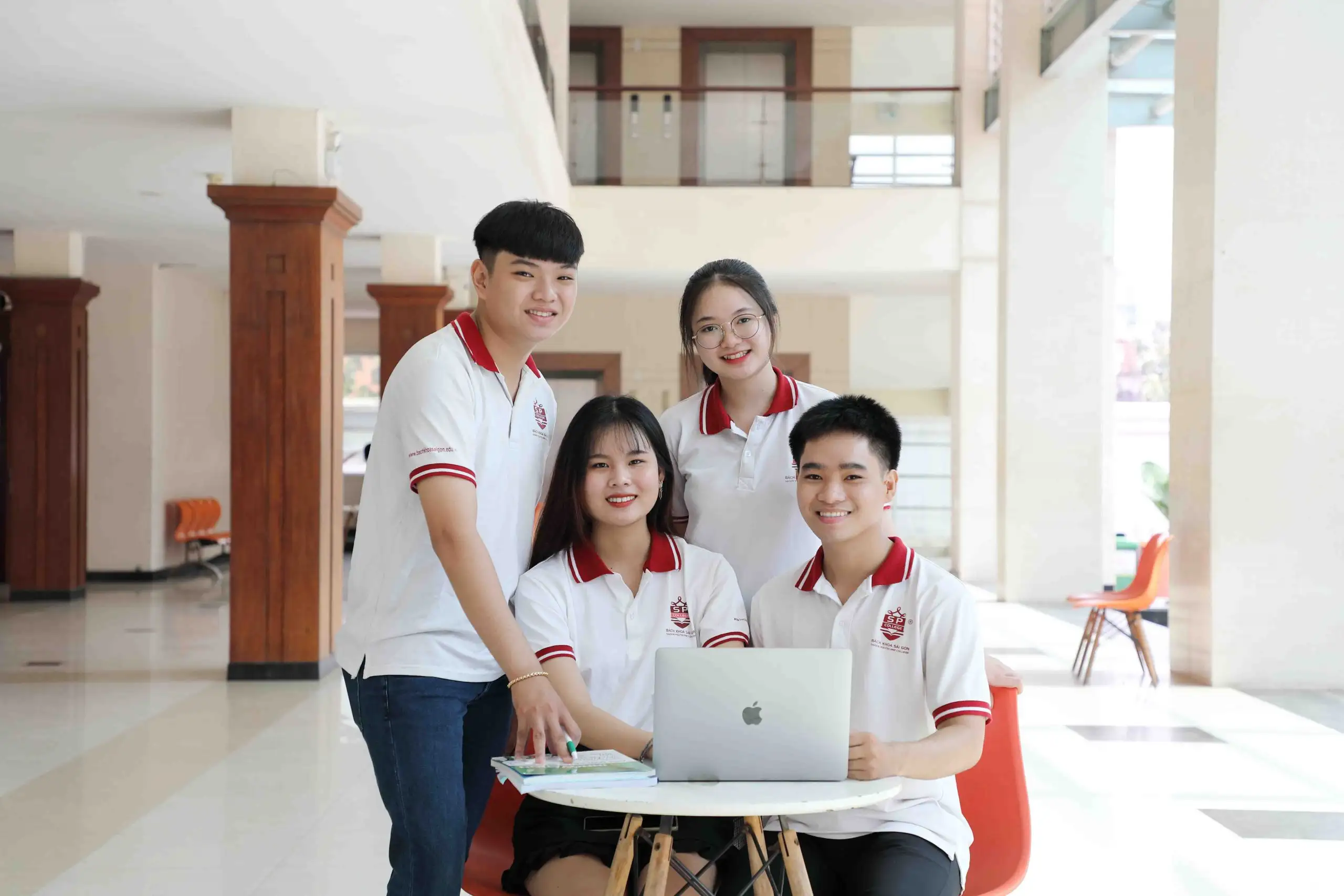 Học Trung Cấp Là Gì? Những Điều Cần Biết Trước Khi Đăng Ký