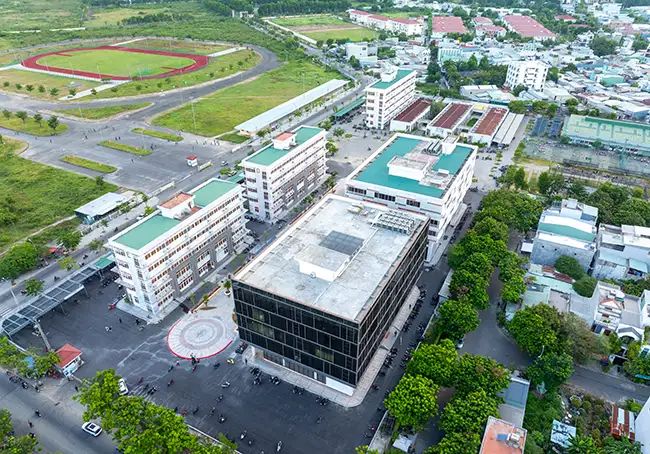 Đại học Duy Tân - trường đào tạo ngành ngôn ngữ Anh tốt miền Trung