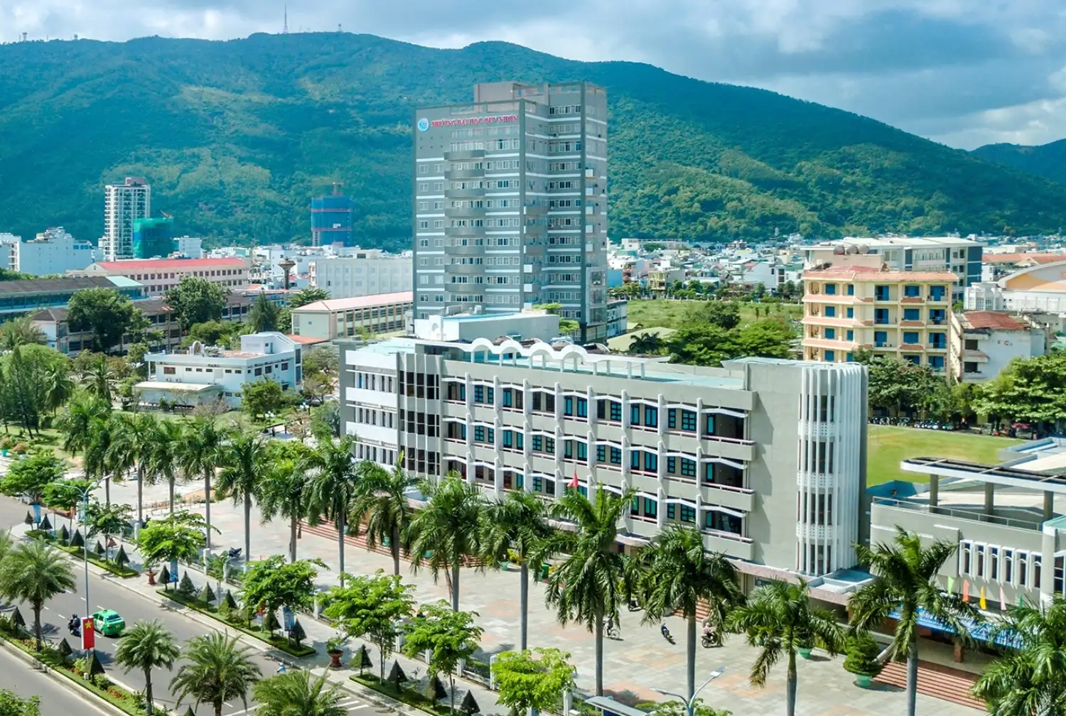 Trường Đào Tạo Ngành Sư Phạm Tốt - Đại học Quy Nhơn