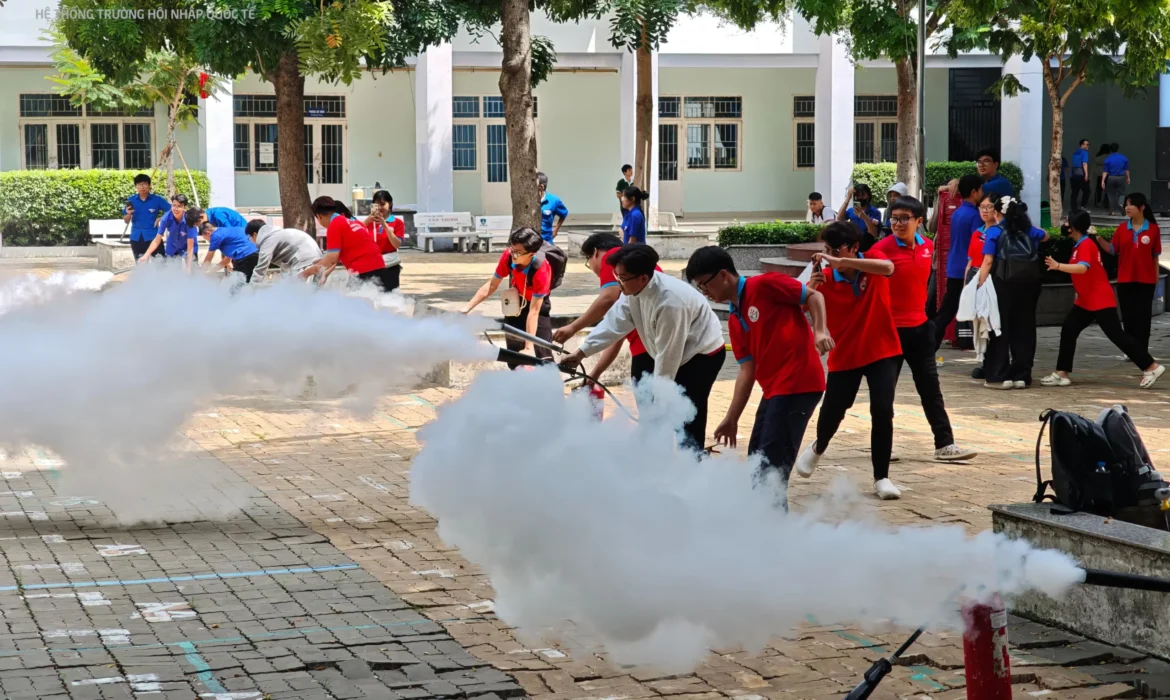 BAMBOO XUÂN THỚI SƠN: HỌC SINH HOA PHƯỢNG ĐỎ 2026 TRANG BỊ KIẾN THỨC PHÒNG CHÁY, CHỮA CHÁY VÀ PHÒNG, CHỐNG MA TÚY